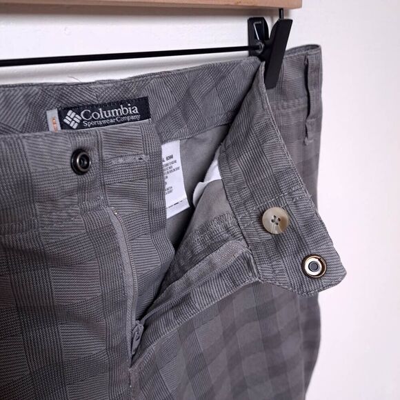 Columbia XCO Women's 12 Columbia Authentic Fit Gray Plaid Slacks Pants - Picture 5 of 10